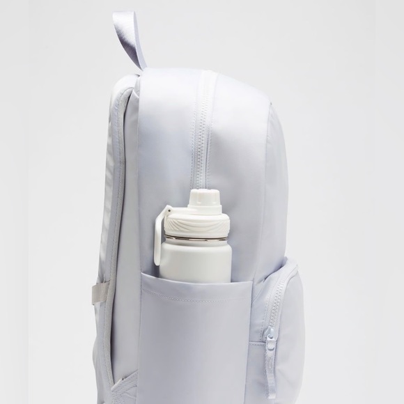 ✨? Lululemon Everywhere Backpack 22L main image 8